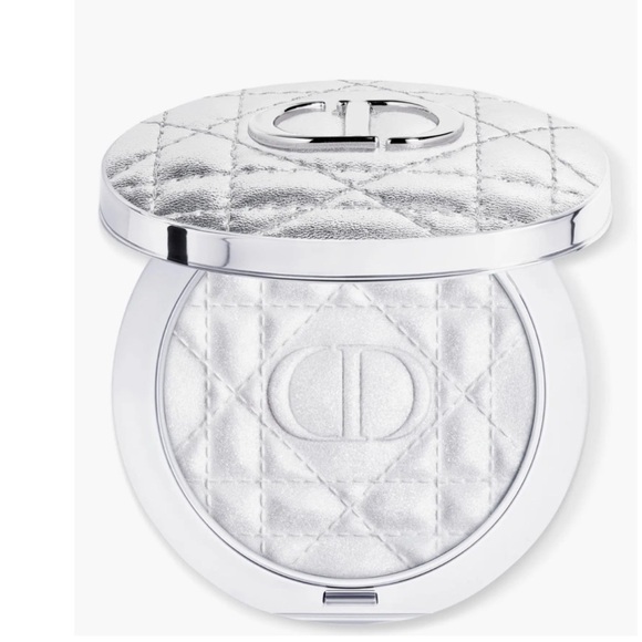 Dior Quilted Silver Compact - Picture 1 of 8